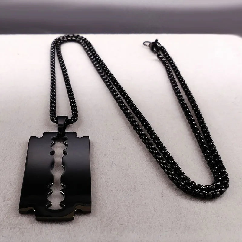 Collier tendance lame de rasoir gothique ♂️