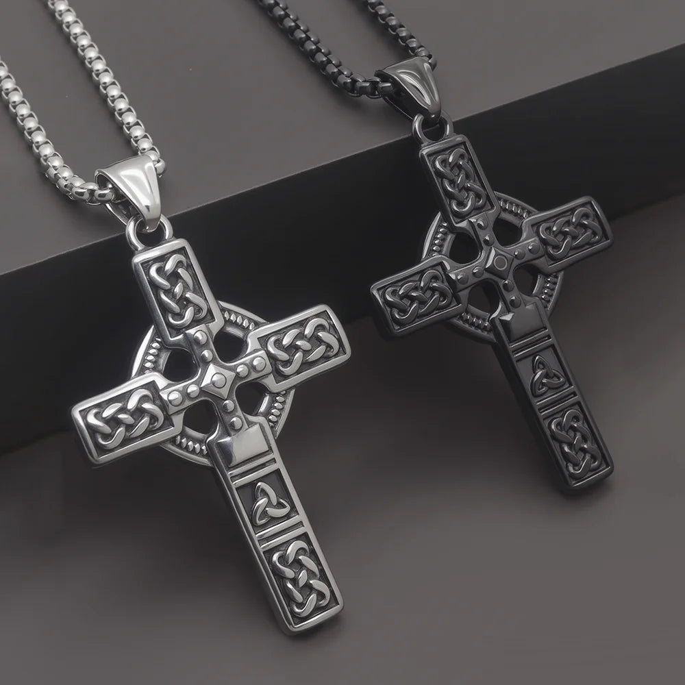 Collier médiéval croix celtique ♂️