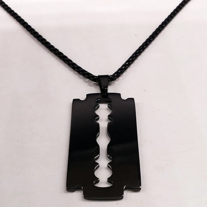 Collier tendance lame de rasoir gothique ♂️