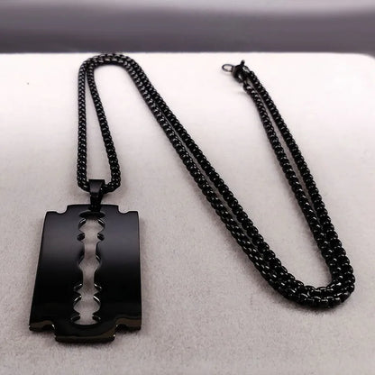 Collier tendance lame de rasoir gothique ♂️