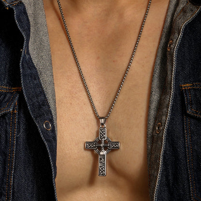 Collier médiéval croix celtique ♂️