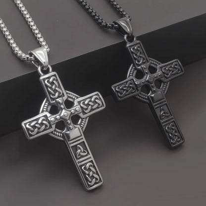 Collier médiéval croix celtique ♂️