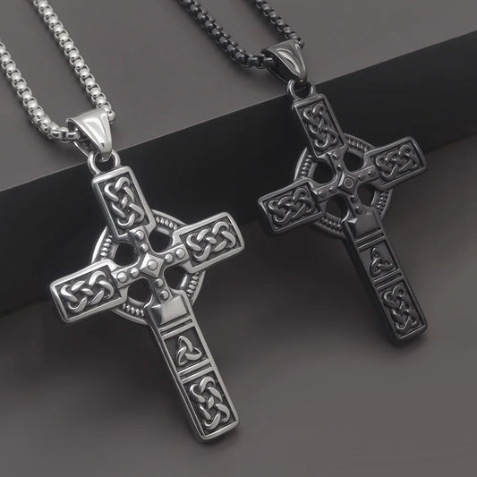 Collier médiéval croix celtique ♂️
