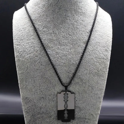 Collier tendance lame de rasoir gothique ♂️